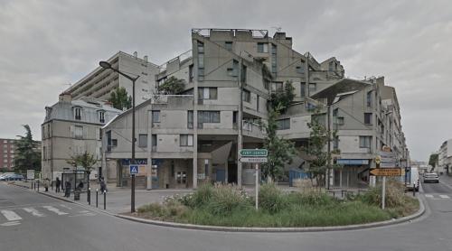 Housing (Ivry-sur-Seine, France)