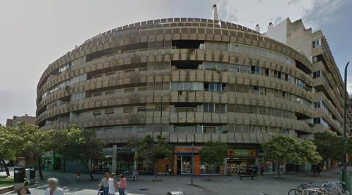 Mixed use building (Zaragoza, Spain)