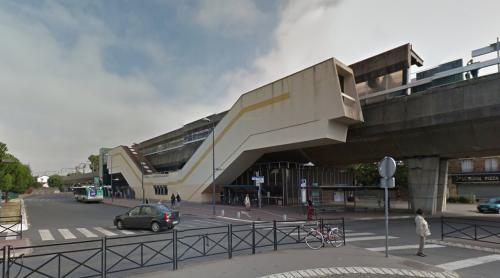 Neuilly-Plaisance RER station (Neuilly Plaisance, France)